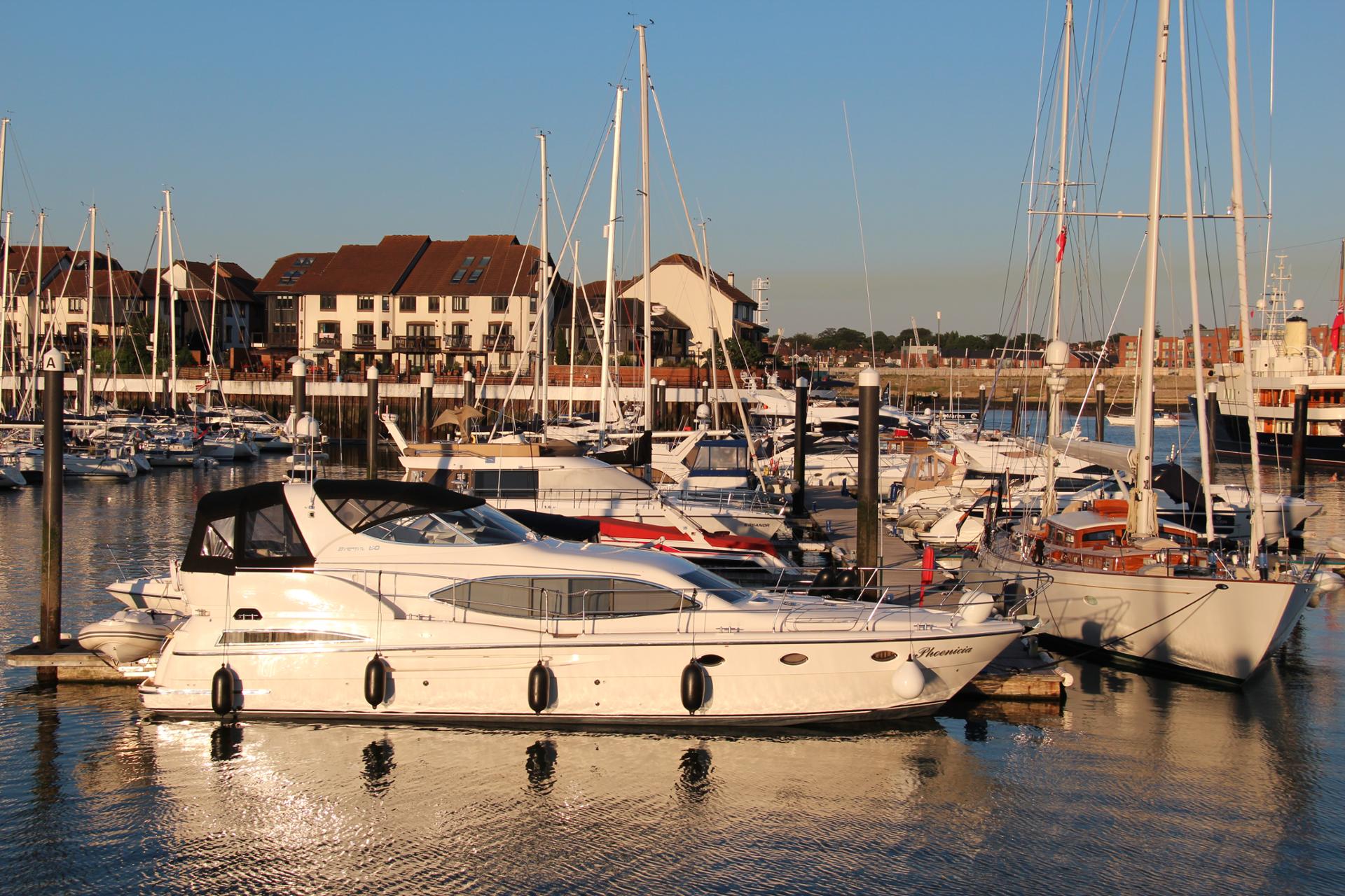 09 - Ocean_Village_Marina_1.jpg